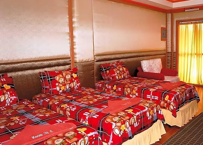 Hotel Cordova Village