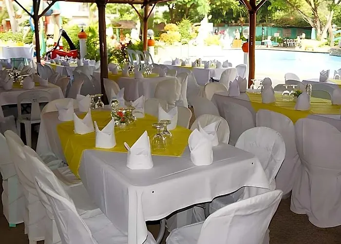 Cordova Village Hotel